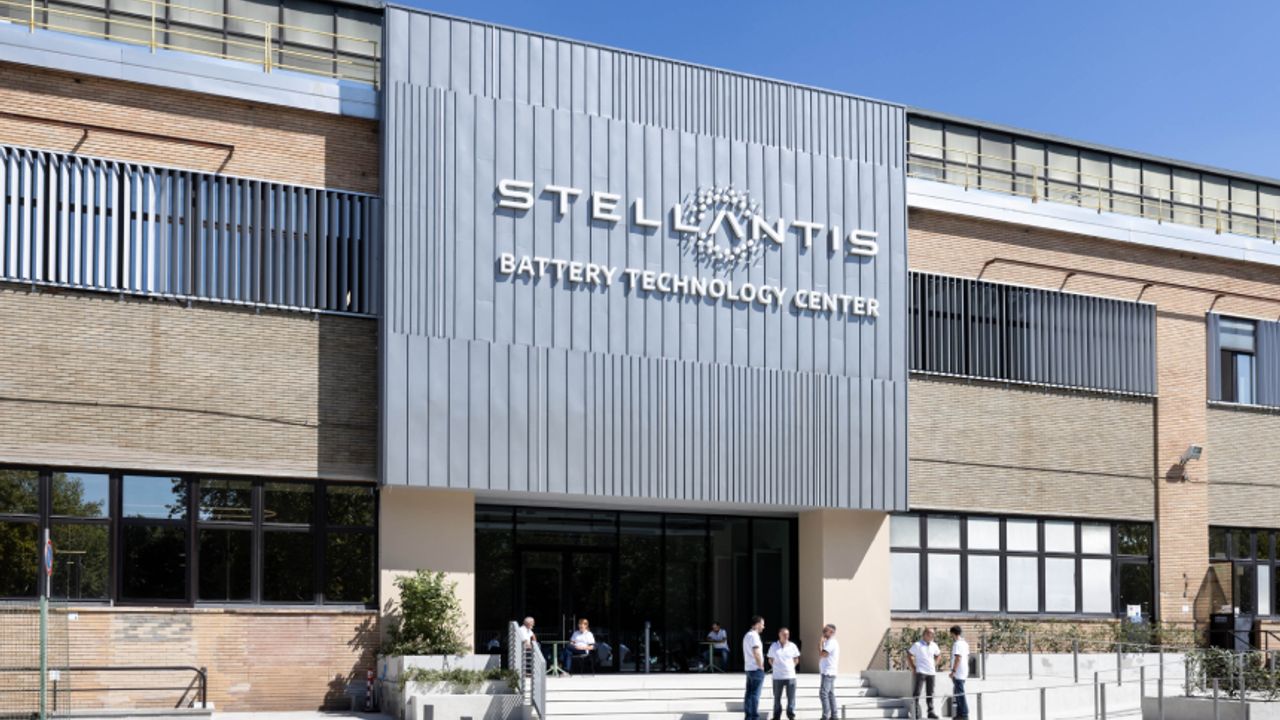 Stellantis, İtalya’daki ilk batarya teknoloji merkezini açtı