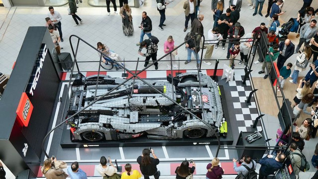 LEGO® Technic™ Peugeot 9X8 24H Le Mans Hybrid Hypercar 11 Aralık’a kadar Akasya’da
