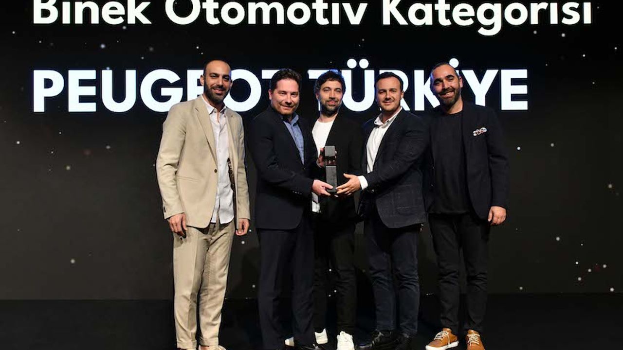 Peugeot Türkiye, Alfa Awards'ta 2023 yılının binek otomobil markası seçildi