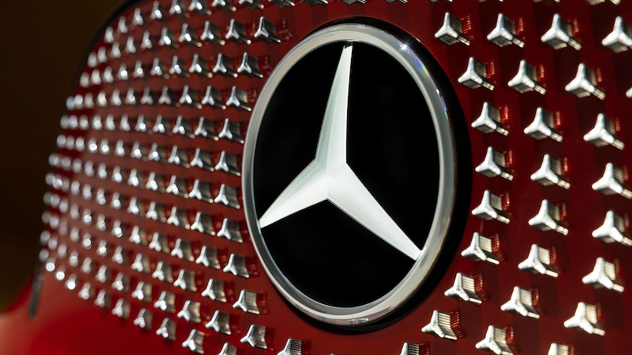 Mercedes-Benz dünyanın en değerli markaları arasında yedinci sıraya yükseldi