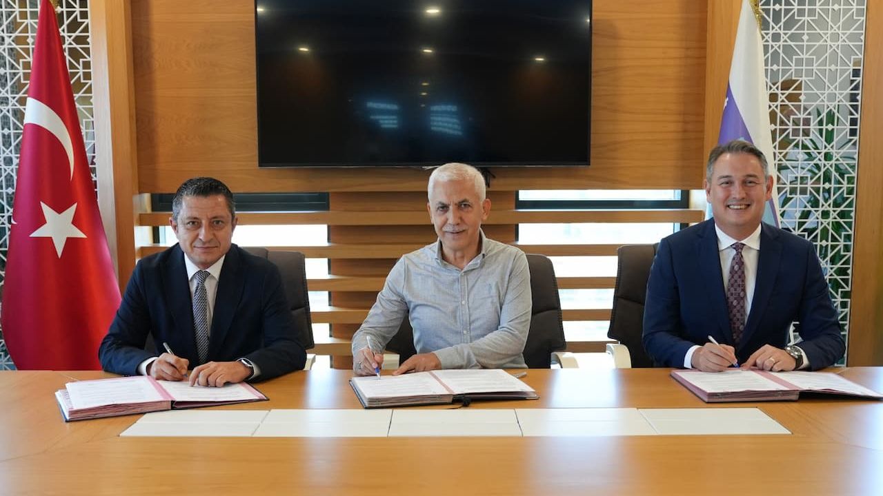 Ford Otosan ve İSU'dan sürdürülebilir su yönetimi için ortak proje Ford Otosan ve İSU'dan sürdürülebilir su yönetimi için ortak proje