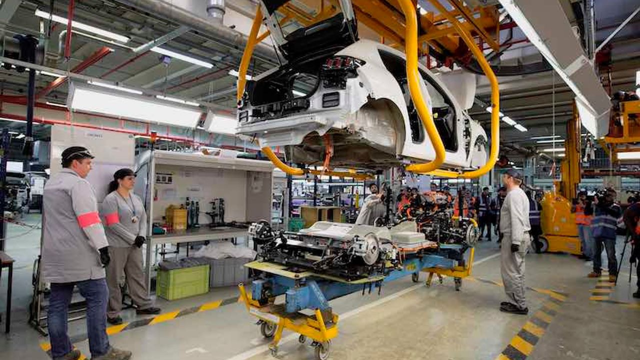 Otomotiv sanayisi 2023'te üretim ve ihracatta artış gösterdi