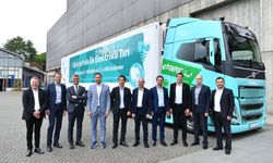 Unilever Türkiye ve Arıç Lojistik’e Volvo FH Elektrikli çekicileri teslim edildi