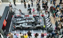 LEGO® Technic™ Peugeot 9X8 24H Le Mans Hybrid Hypercar 11 Aralık’a kadar Akasya’da