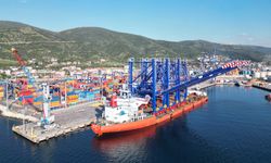 DP World Evyap, Körfez Terminali’nde uzaktan kumandalı rıhtım vinçleri devreye aldı