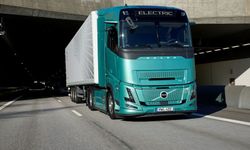 "Volvo elektrikli kamyonlarda 700 kilometre sınırına ulaştı