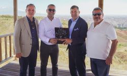 Kâmil Koç ile Mercedes-Benz Türk iş ortaklığını hatıra ormanında ölümsüzleştirdi