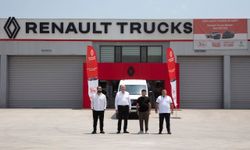 Renault Trucks Master Red EDITION'ın Türkiye'deki ilk teslimatı Mersin'de yapıldı