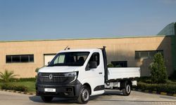 Renault Master minibüs ve açık kasa kamyonetle ürün gamını genişletiyor