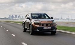 Toyota Yaris Cross Hybrid yenilenen sofistike tarzıyla Türkiye’de
