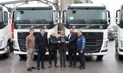 Özel olarak hafifletilmiş Volvo Trucks çekiciler Şenpiliç filosunda