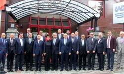 Ulaştırma ve Altyapı Bakanı Adil Karaismailoğlu, UND’yi ziyaret etti