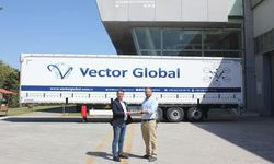 Tırsan, Vector Global Lojistik'e treyler teslimatı yaptı