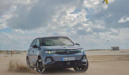 Yeni Grandland Elektrik AWD akıllı 4x4 teknolojisiyle yollara çıktı