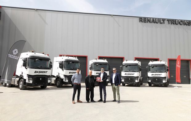Başkent Lojistik, Yeni Araçlarıyla Beton Prekast Taşımacılığına Hazır