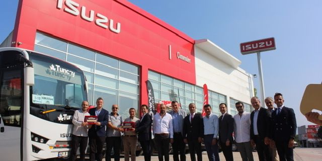 Anadolu Isuzu Tuncay Seyahat’e  75 adet  Isuzu D-Max Pick-up ve Novo Lux midibüs teslim etti