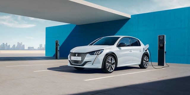 Yeni Peugeot e-208 elektromotoruyla 400 km'ye kadar menzil sunuyor