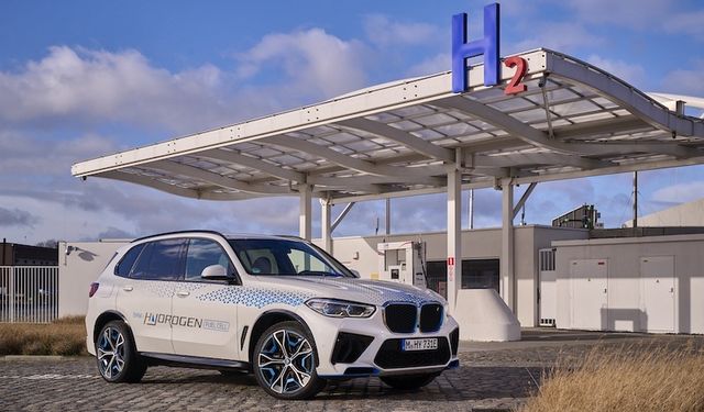 BMW’nin İlk Seri Üretim Hidrojen Yakıt Hücreli Modeli 2028’de Yola Çıkacak