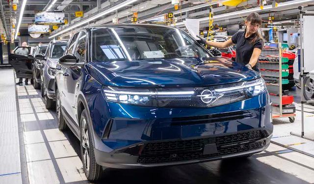 Opel Bir Milyonuncu Üretiminin 25’inci Yılını Kutluyor