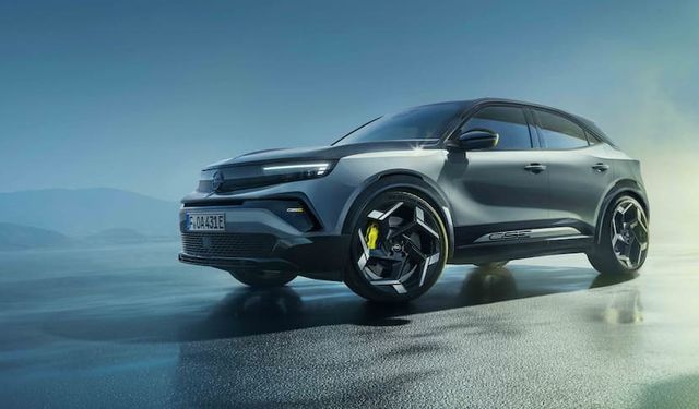 Opel en hızlı elektrikli modelini tanıttı