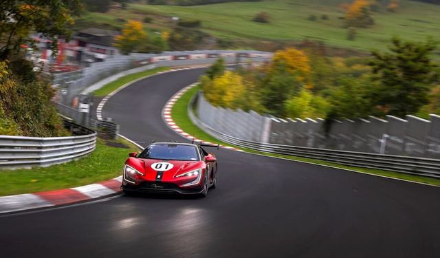 Dünyanın en hızlısı Yangwang U9 Xtreme, Nürburgring’de rekor kırdı
