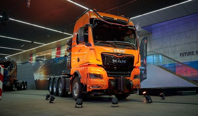 MAN, 250 tonluk dev çekicisini tanıttı