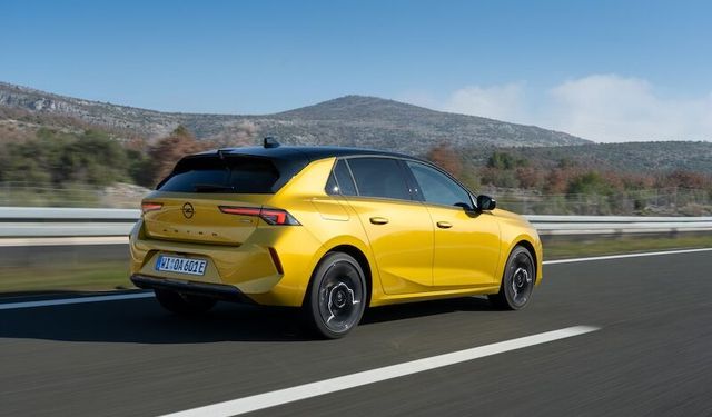 Yenilenen Opel Astra Nisan’da Türkiye’de