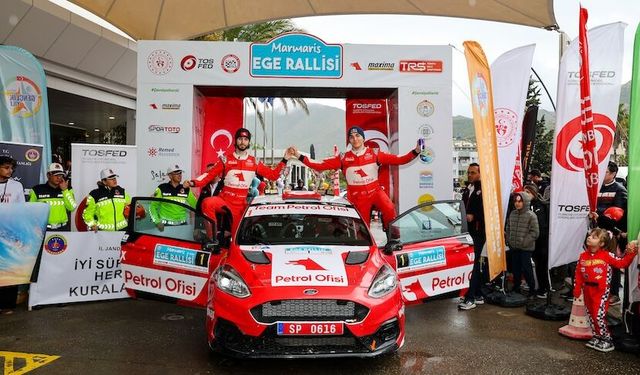 Team Petrol Ofisi Marmaris’te podyuma çıktı