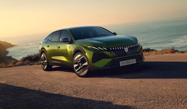 Yeni Peugeot 408 yenilenen yüzüyle Türkiye'de
