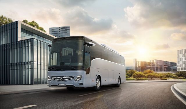 40 bininci Mercedes-Benz Tourismo üretim bantlarından indi