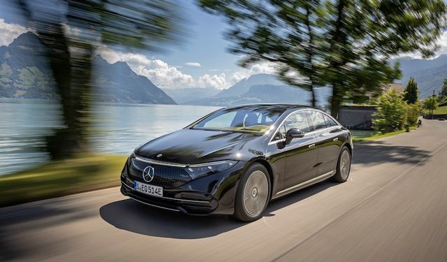 Mercedes, tamamen elektrikli Yeni EQS ile geleceğin teknolojilerini bugünden sunuyor