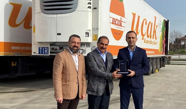 Schmitz Cargobull, Uçak Kardeşler'e 50 adet treyler teslim etti