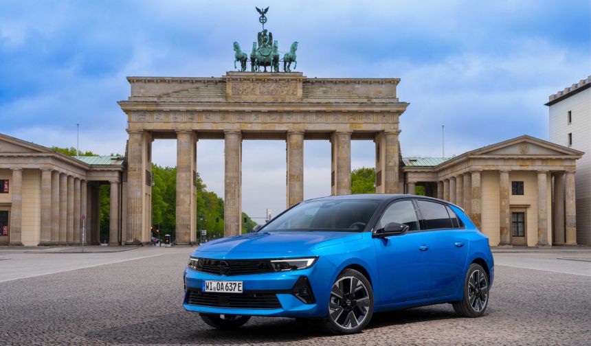 Opel Astra Elektrik ön siparişe açıldı, teslimatlar Eylül’de