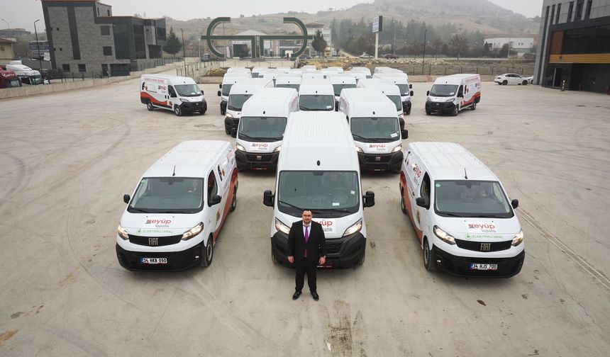 Eyüp Lojistik, minivanlarla Avrupa’ya hava kargodan daha hızlı teslimat yapıyor