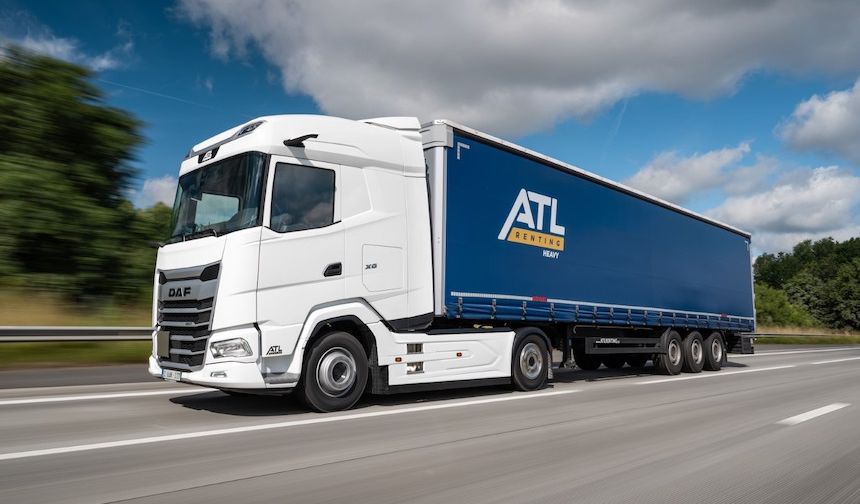 ATL Renting, 2 bininci DAF kamyonunu teslim alıyor