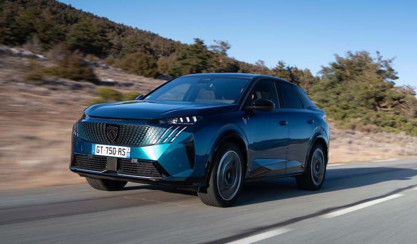 Yeni PEUGEOT 3008: 100 Bin Siparişle Segment Lideri