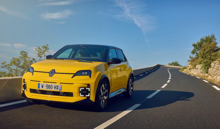 Renault 5 E-Tech % 100 Elektrikli: Nice'teki Test Sürüşleriyle Sahneye Çıkıyor