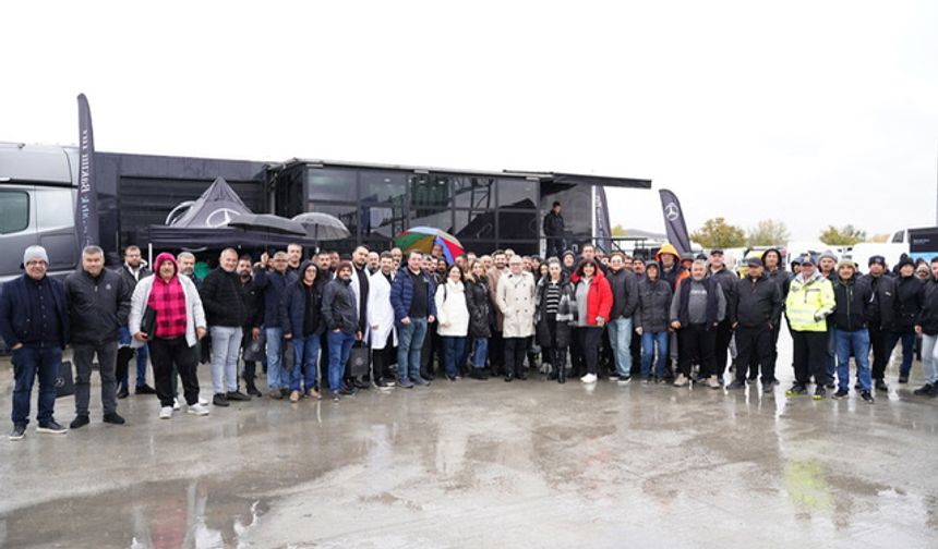 Mercedes-Benz Türk Sağlık Bakım Tırı Kapıkule Sınır Kapısı’na Ulaştı!