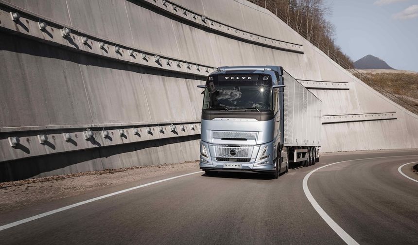 Volvo Trucks ağır vasıtalarda bir ilke daha imza attı