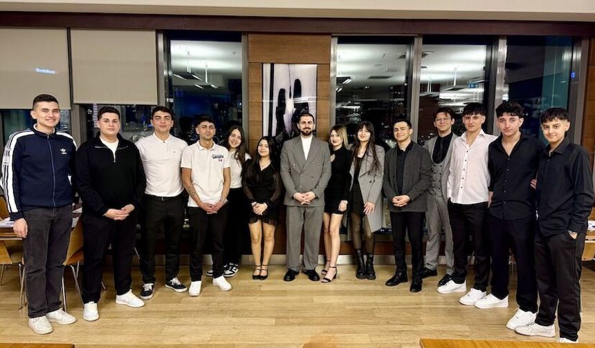 Lojistik dalı öğrencileri "Öğretmenim Benimle" projesi iftarında buluştu