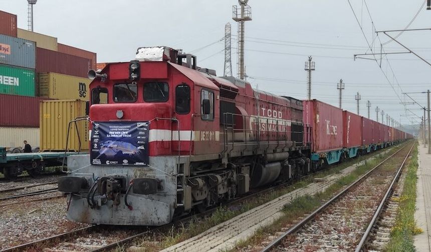 Pasifik Eurasia 50 konteynerlik dev operasyonla Ege'yi Çin'e demiryoluyla bağladı
