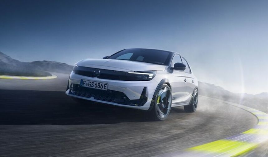 Efsanevi GSi ruhu elektrikle geri döndü: Yeni Corsa GSE