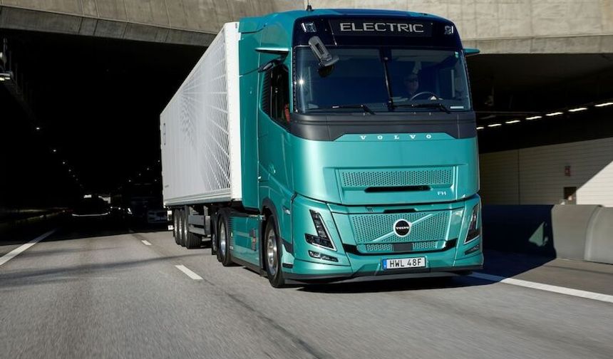 "Volvo elektrikli kamyonlarda 700 kilometre sınırına ulaştı