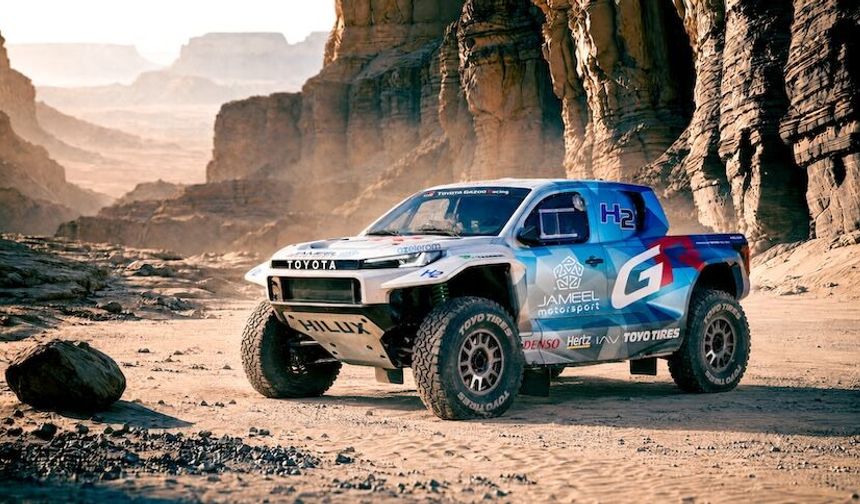 Toyota’dan hidrojen hamlesi: DKR GR FC Hilux 2027 Dakar’da yarışacak