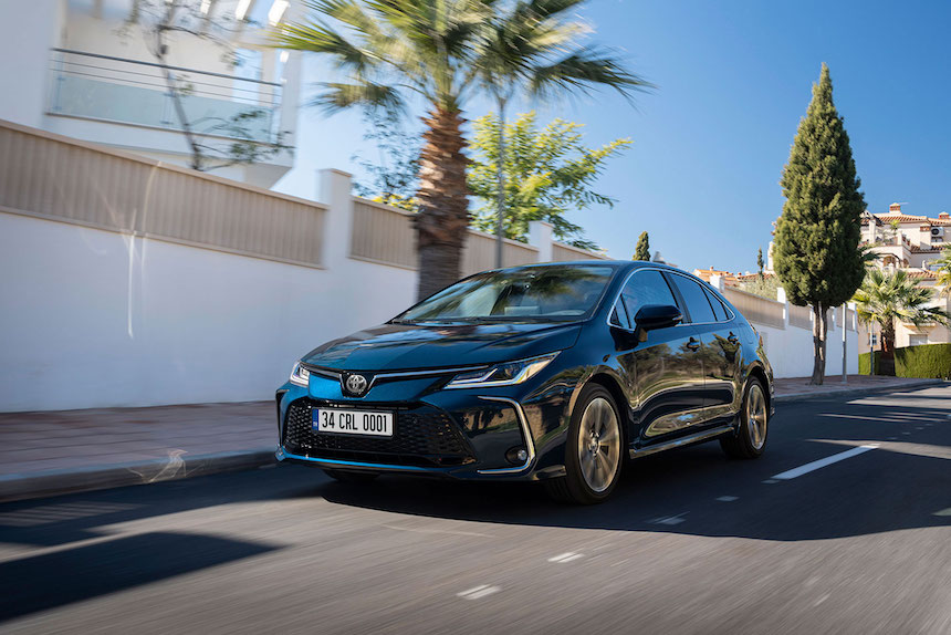 Toyota Corolla Sedan (1)