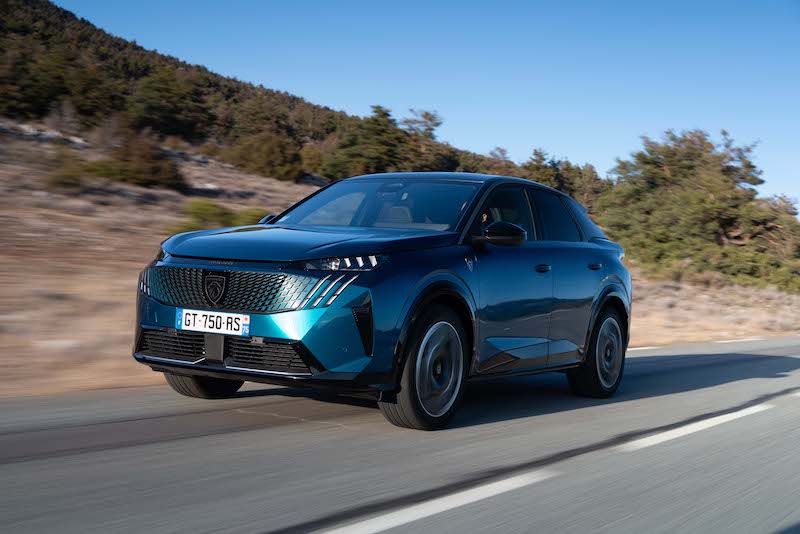 Yeni̇ Peugeot 3008