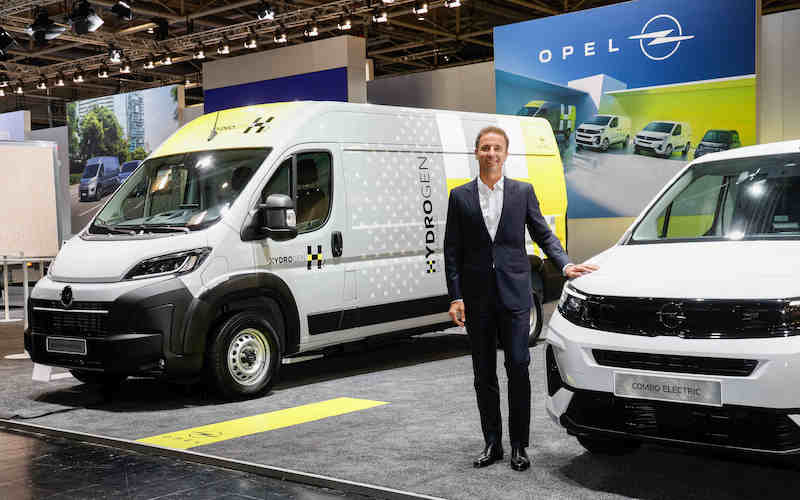 Opel Ceo Florian Huettl