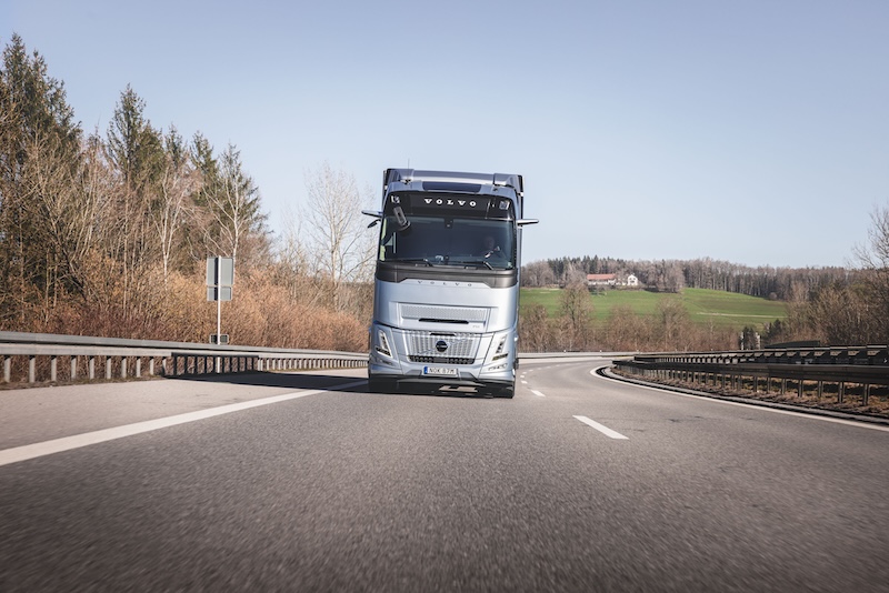 Volvo Fh Aero, 2025 Green Truck (3)