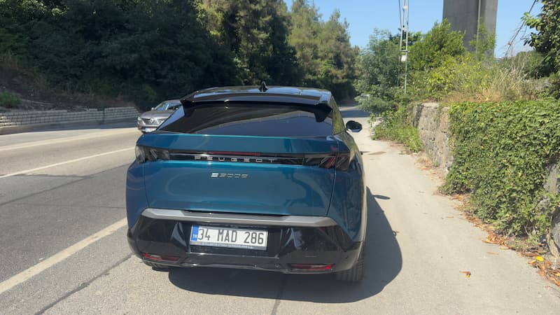 Peugeot E3008 Arka