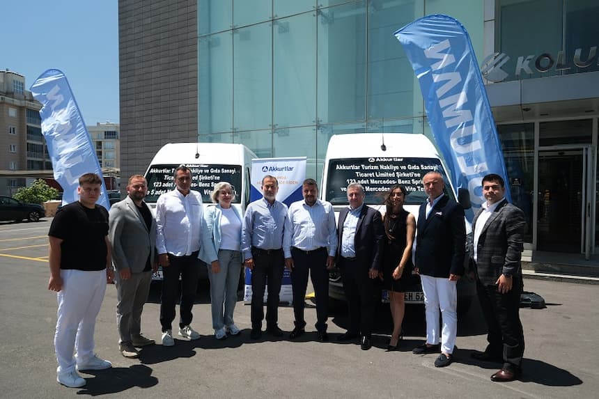 Mercedes Benz Akkurtlar Teslimat Toreni 2